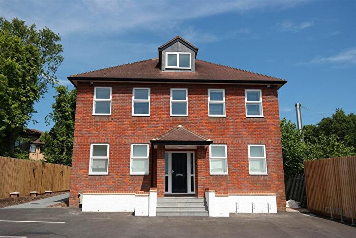 1 Bedroom Flat To Rent In Porters Wood, St Albans, AL3