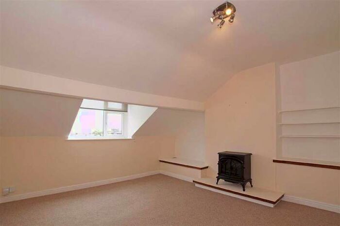 2 Bedroom Apartment To Rent In High Street, Harrogate, North Yorkshire, HG2