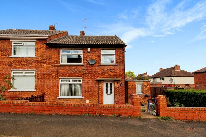 3 Bedroom Semi-Detached House To Rent In Hill Top, Winlaton, Blaydon-On-Tyne, Tyne And Wear, NE21