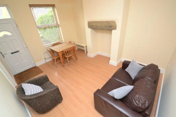 2 Bedroom Terraced House To Rent In Woodside Avenue, Burley, Leeds, LS4