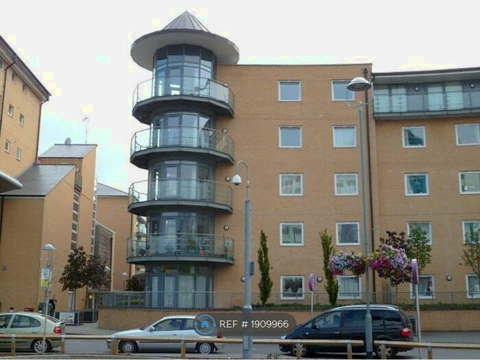 1 Bedroom Flat To Rent In Berberis House, Feltham, TW13