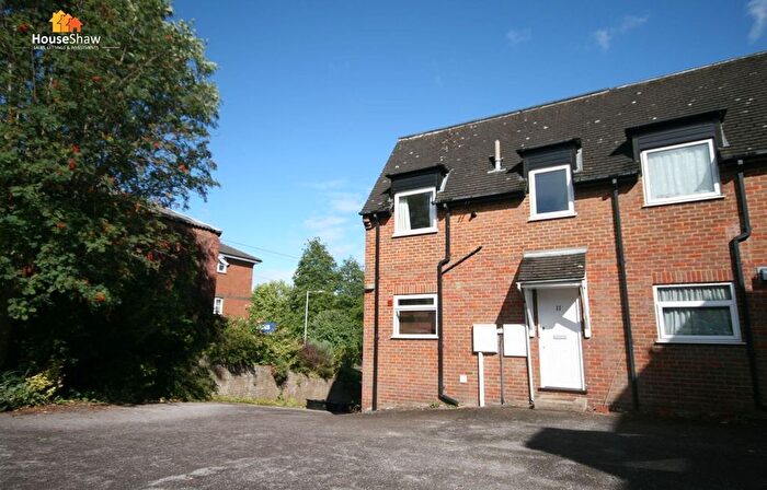 2 Bedroom Flat To Rent In Park Road, Chesham, HP5