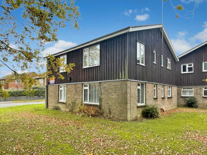 1 Bedroom Flat To Rent In Burnetts Court, Prestwood, Great Missenden, HP16