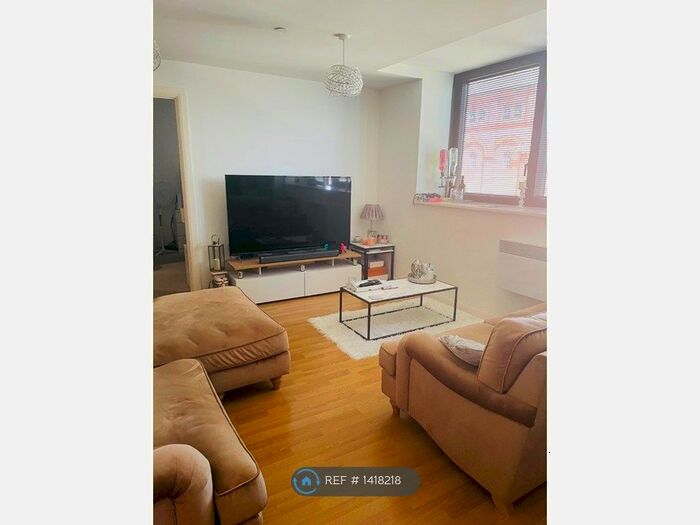 2 Bedroom Flat To Rent In Mann Island, Liverpool, L3