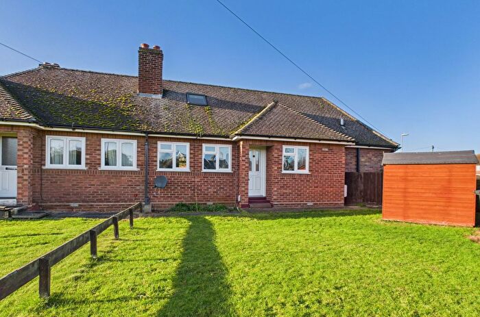 3 Bedroom Bungalow For Sale In Orchard Close, Cottenham, CB24