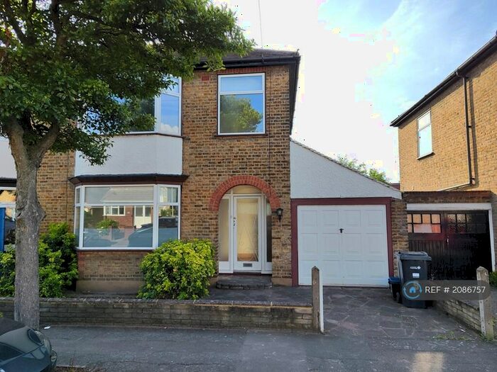 3 Bedroom Semi-Detached House To Rent In Essex Road, London, E18