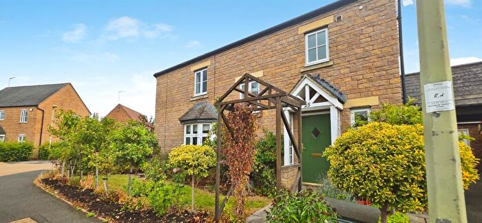 3 Bedroom Semi-Detached House For Sale In Lapsley Drive, Banbury, OX16