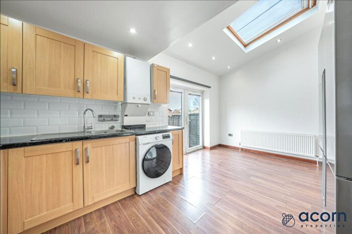 3 Bedroom Maisonette To Rent In Woodfield Avenue, London, NW9