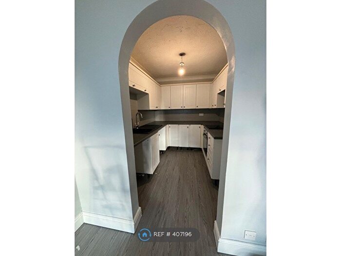 2 Bedroom Flat To Rent In Watts Wood, Purfleet, RM19