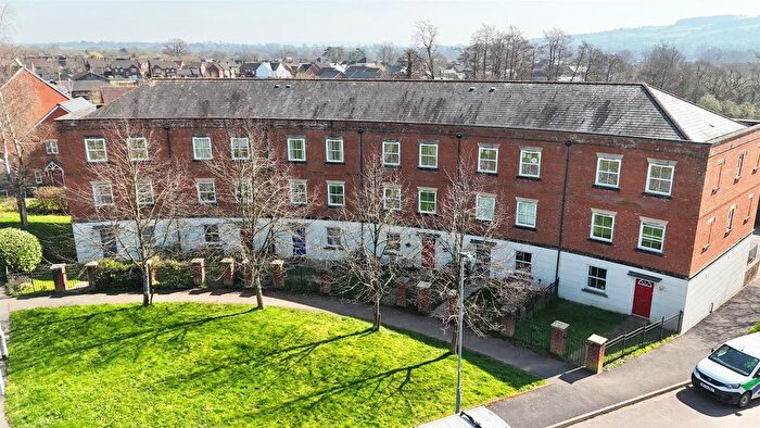 2 Bedroom Flat For Sale In Fairby Close, Tiverton, EX16