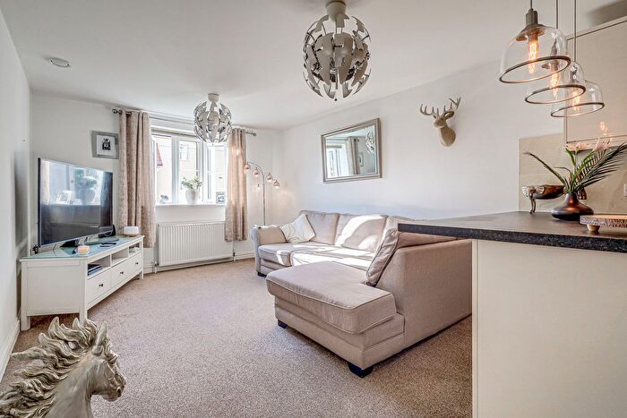 2 Bedroom Flat For Sale In London Road, Benfleet, SS7