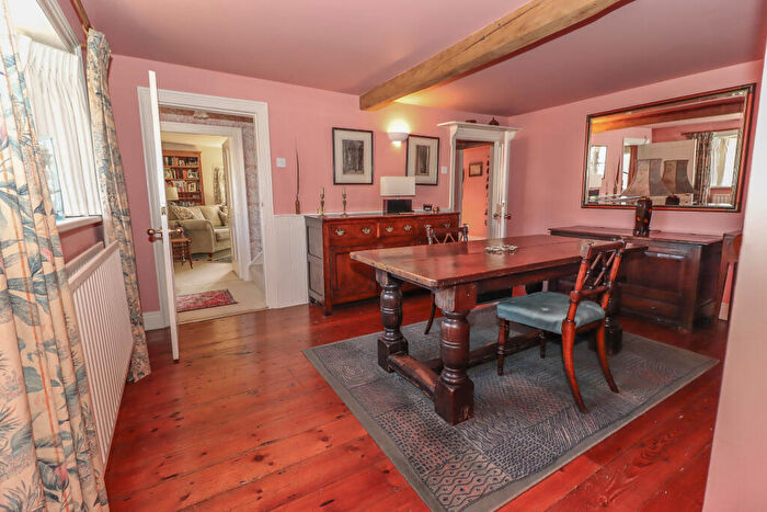 4 Bedroom Detached House For Sale In Livery Road, Winterslow, Salisbury, Wiltshire, SP5