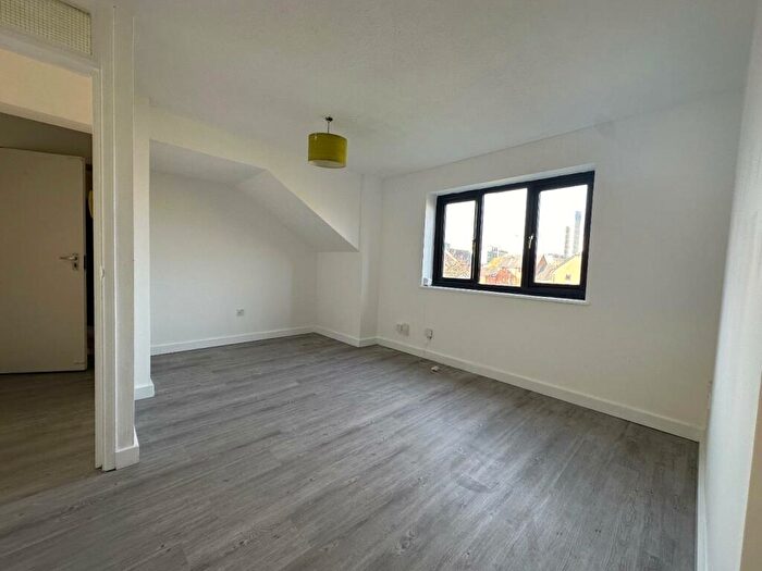 2 Bedroom Apartment To Rent In Moorby Court, Craiglee Drive, Cardiff, CF10