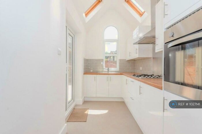 2 Bedroom End Of Terrace House To Rent In Avenue Row, Elstead, Godalming, GU8