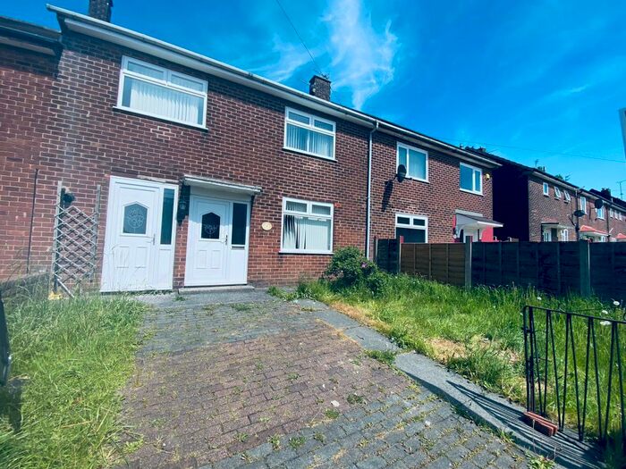 3 Bedroom Semi-Detached House To Rent In Castlerigg Drive, Middleton, M24