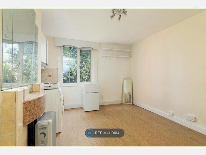Studio To Rent In Studio, London, N15