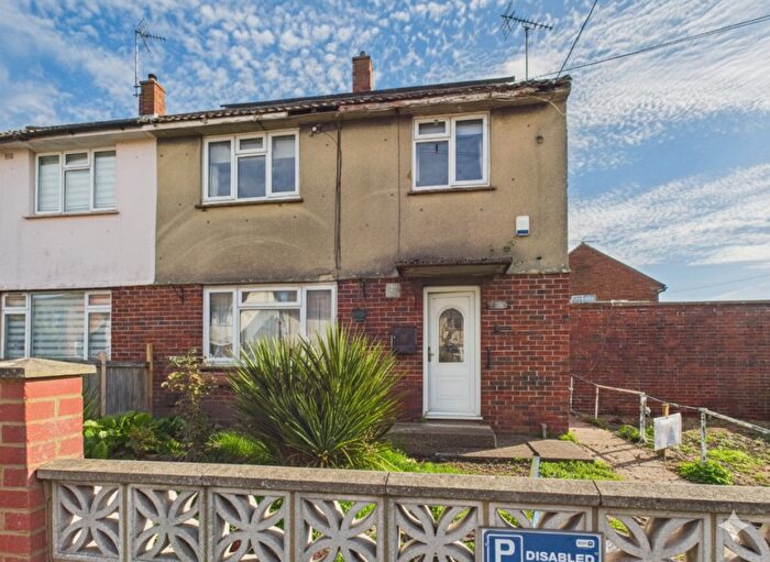 3 Bedroom Semi-Detached House For Sale In Kent Avenue, Canterbury, Kent, CT1