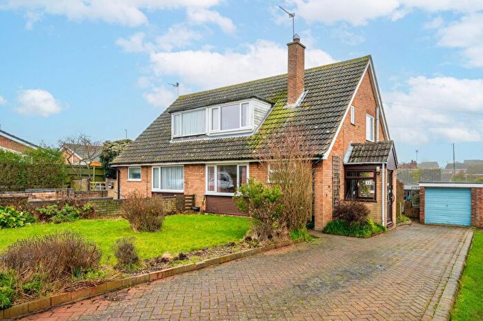 2 Bedroom Semi-Detached Bungalow For Sale In Mayfield Avenue, Kessingland, NR33