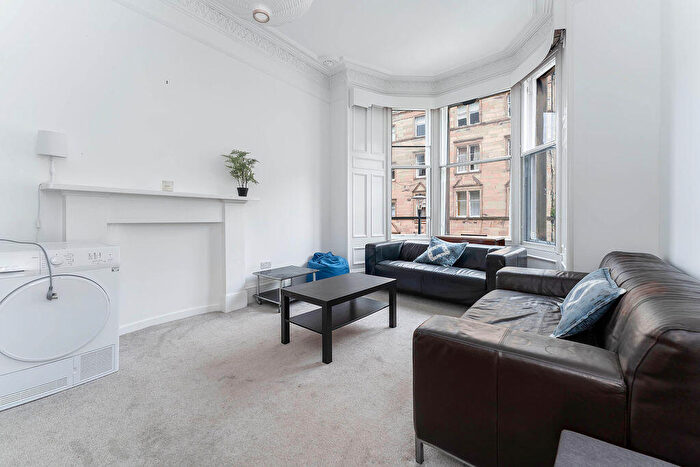 3 Bedroom Flat To Rent In L Bruntsfield Gardens, Edinburgh, EH10