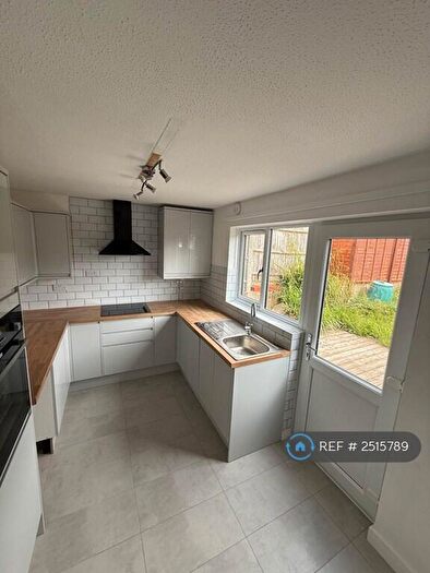 2 Bedroom End Of Terrace House To Rent In Quebec Gardens, Southampton, SO31