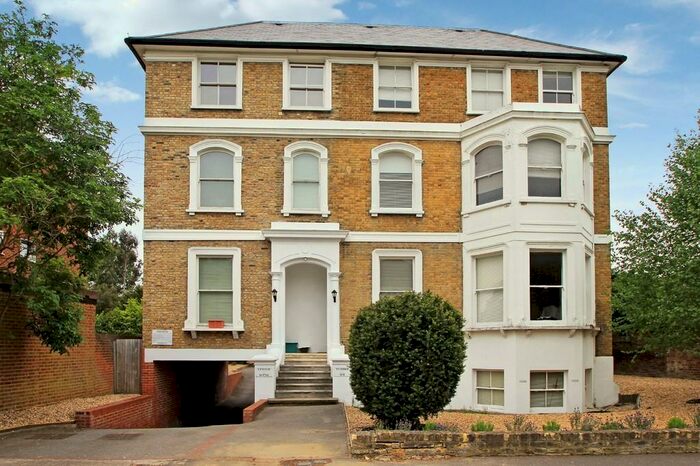 1 Bedroom Apartment To Rent In Berrylands, Surbiton, KT5