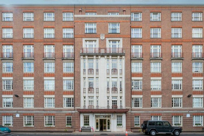 4 Bedroom Flat To Rent In Finchley Road, St John's Wood, London, NW8