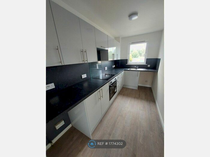 1 Bedroom Flat To Rent In Headland Court, Aberdeen, AB10