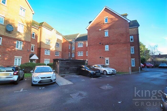 2 Bedroom Flat For Sale In Akers Court, High Street, Waltham Cross, EN8