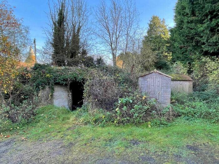 Barn Conversion For Sale In The Mushroom Store Off Fairbourne Lane, Harrietsham, Maidstone, Kent ME17
