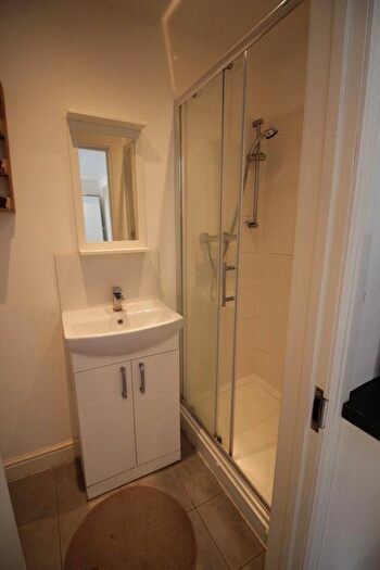 1 Bedroom Flat To Rent In Eldon Place, Westbourne, Bournemouth, BH4