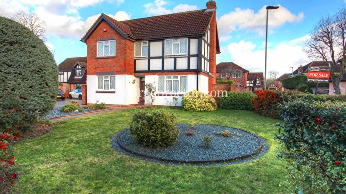 4 Bedroom Detached House For Sale In Westcott Close, Bickley, BR1