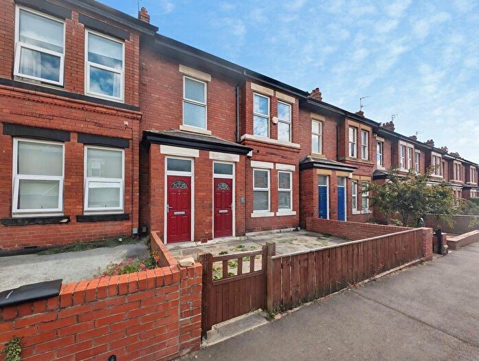 3 Bedroom Flat For Sale In Hyde Terrace, Newcastle Upon Tyne, NE3
