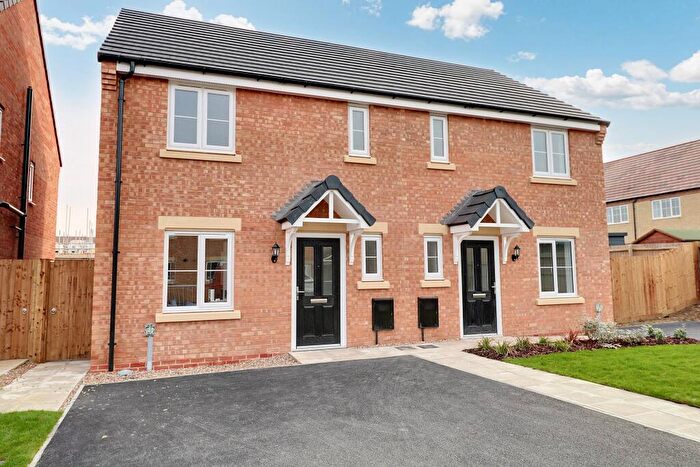 3 Bedroom Semi-Detached House To Rent In Crest Way, Littleport, Ely, CB6