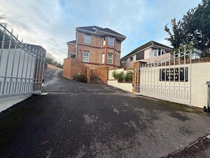 2 Bedroom Flat To Rent In Lawson Road, Poole, BH12