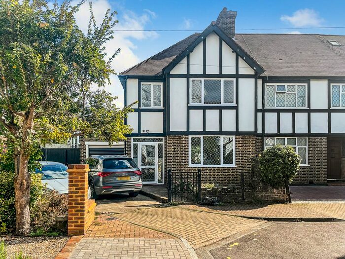 3 Bedroom End Of Terrace House To Rent In Appledore Close, London, SW17