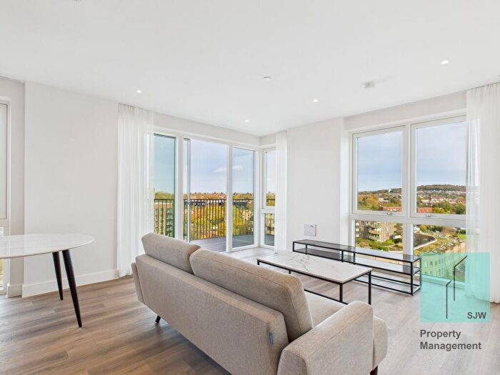 3 Bedroom Flat To Rent In Townsend Road, Cairncross House, SE3