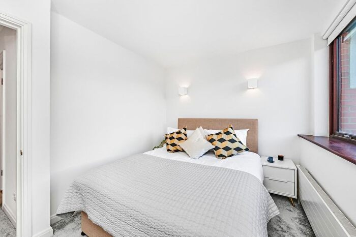 1 Bedroom Flat To Rent In Bulstrode Street, London, W1U