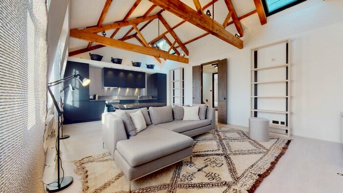 2 Bedroom Flat To Rent In Cadogan Square, London, SW1X