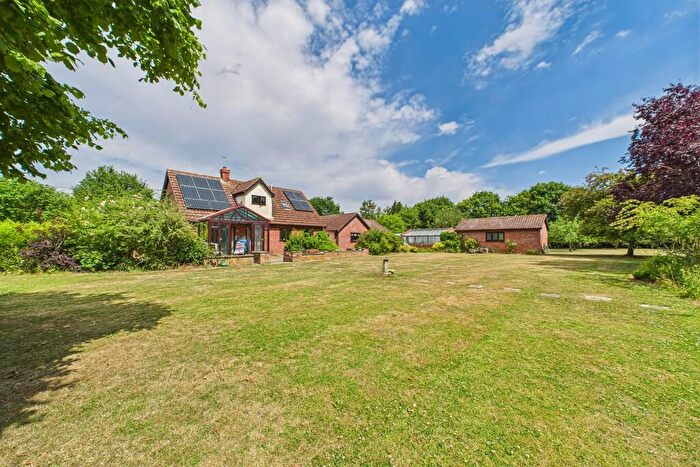 3 Bedroom Chalet For Sale In Cockfield, Bury St. Edmunds, IP30