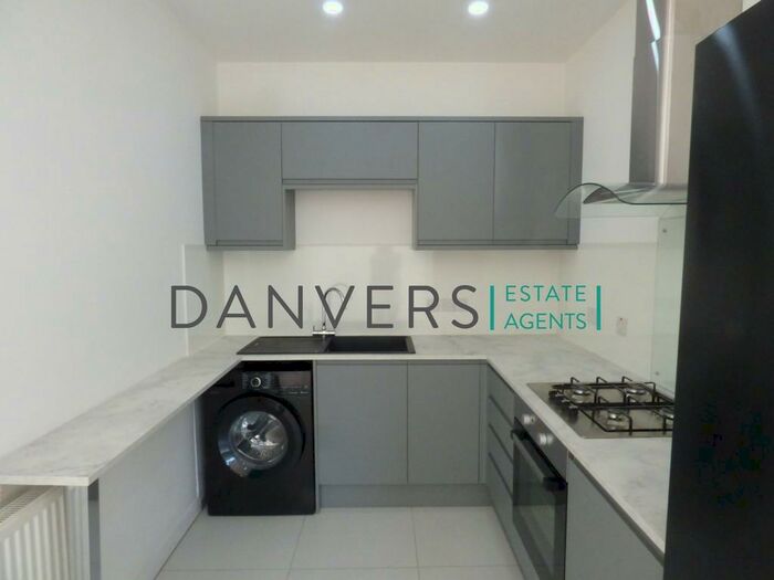3 Bedroom Apartment To Rent In Western Boulevard, Leicester, LE2