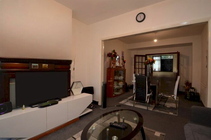 3 Bedroom Terraced House To Rent In Rushden Gardens, Ilford, IG5