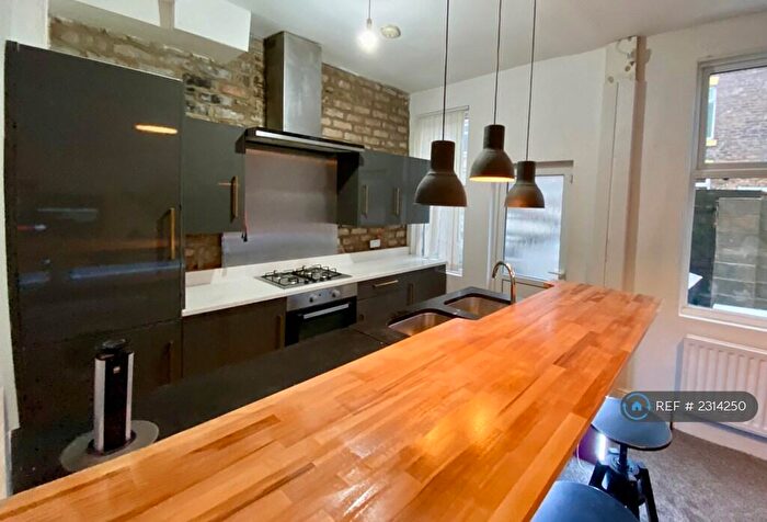 6 Bedroom Terraced House To Rent In Blantyre Road, Liverpool, L15