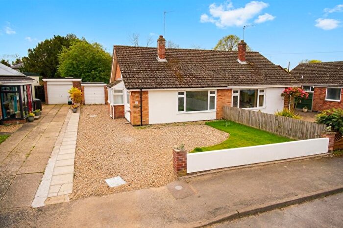 2 Bedroom Semi-Detached Bungalow For Sale In Elms Close, Earsham, Bungay, NR35