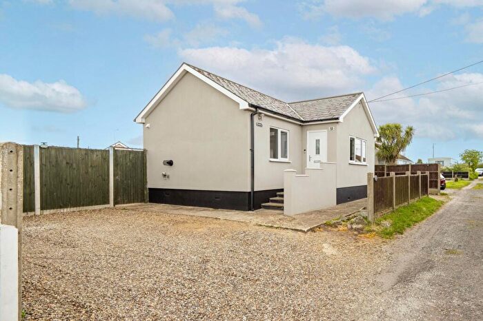 3 Bedroom Detached Bungalow For Sale In Four Acres Estate, Hemsby, NR29