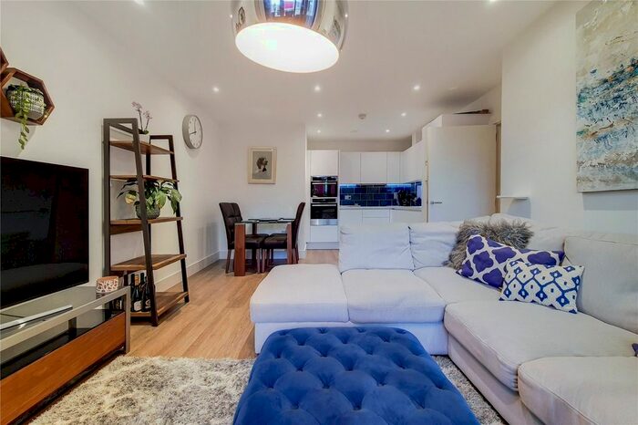 2 Bedroom Flat To Rent In Pipit Drive, London, SW15