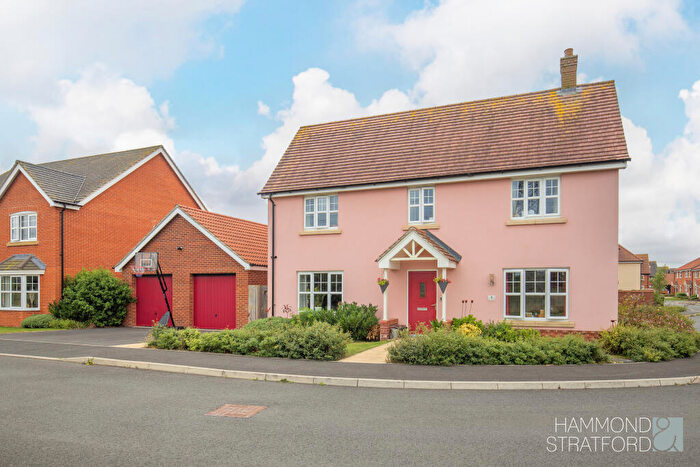 4 Bedroom Detached House For Sale In Bennett Crescent, Hethersett, NR9