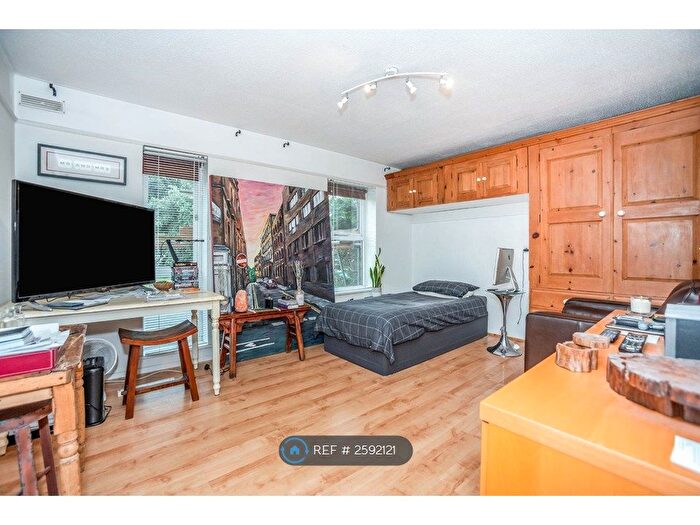 Studio To Rent In Vanbrugh Park Road West, London, SE3