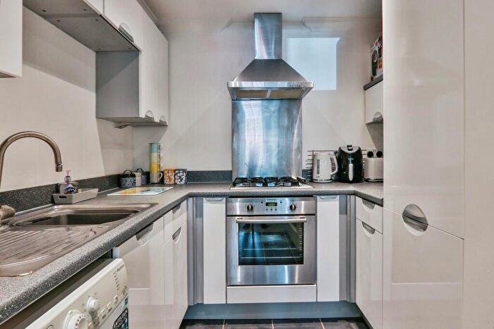 1 Bedroom Flat For Sale In Capstone Road, Bournemouth, Dorset, BH8