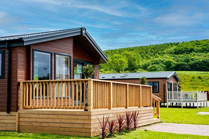 2 Bedroom Lodge For Sale In Old Malton Road, Staxton, Scarborough, YO12