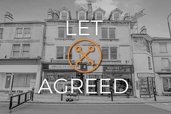 1 Bedroom Flat To Rent In Market Place, Chippenham, SN15